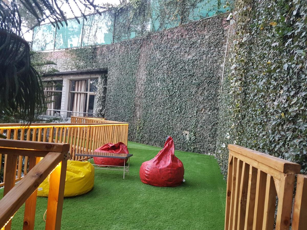 Kasauli Castle Resort Luaran gambar