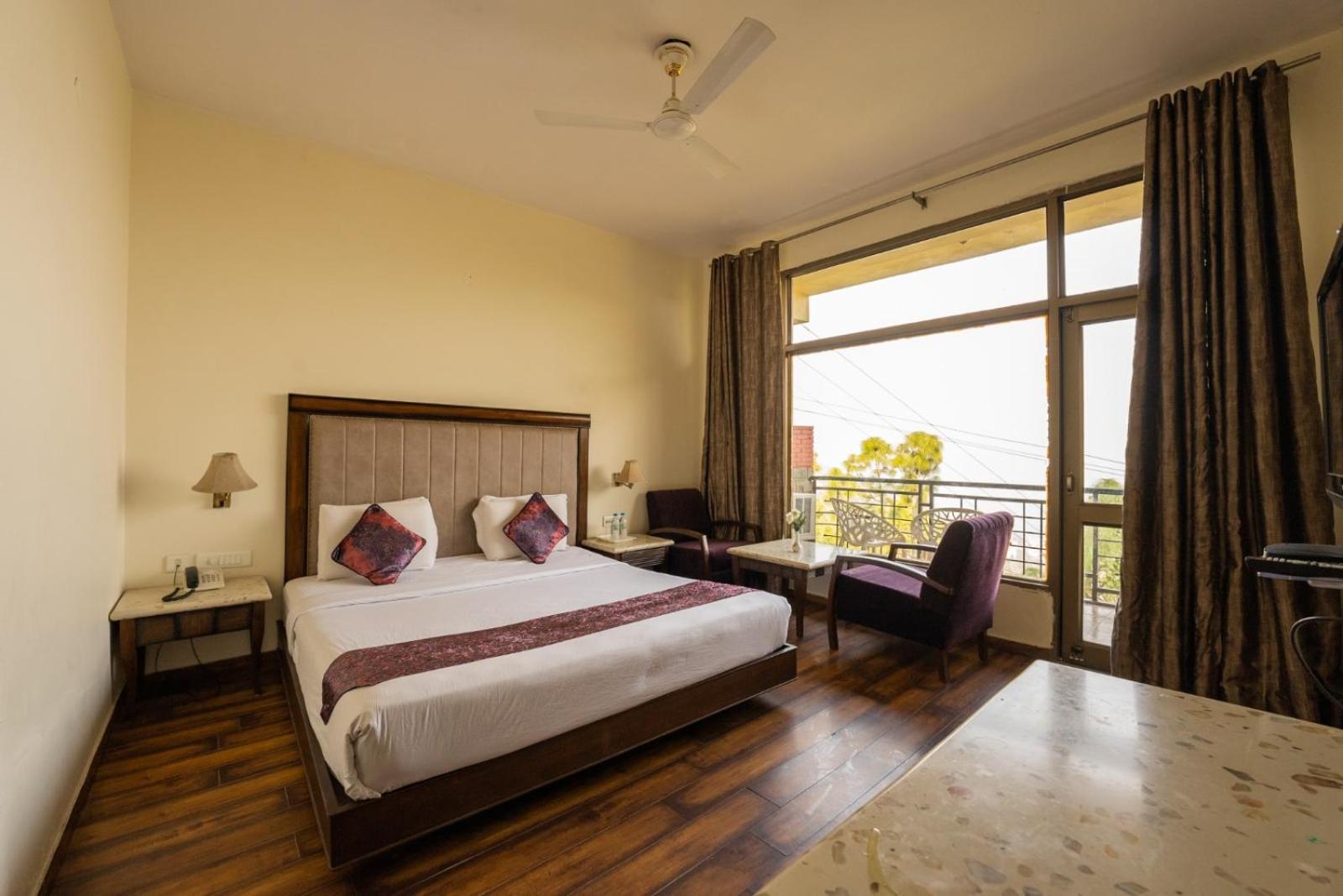 Kasauli Castle Resort Luaran gambar