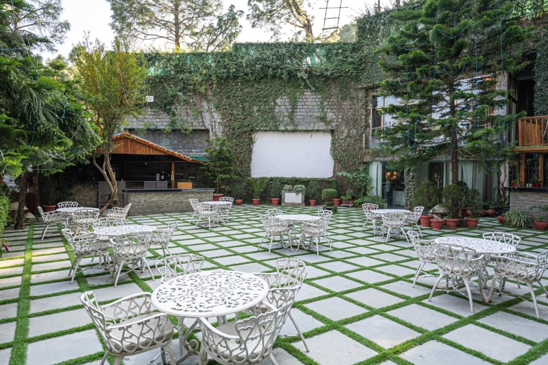 Kasauli Castle Resort Luaran gambar