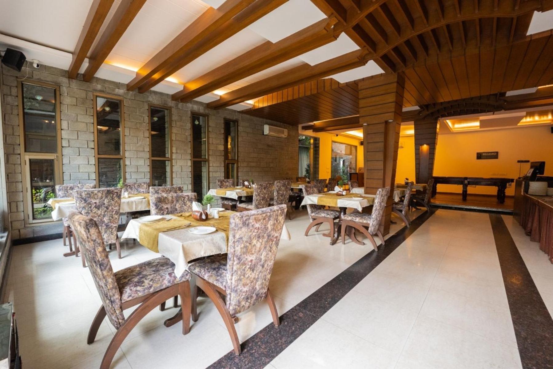 Kasauli Castle Resort Luaran gambar