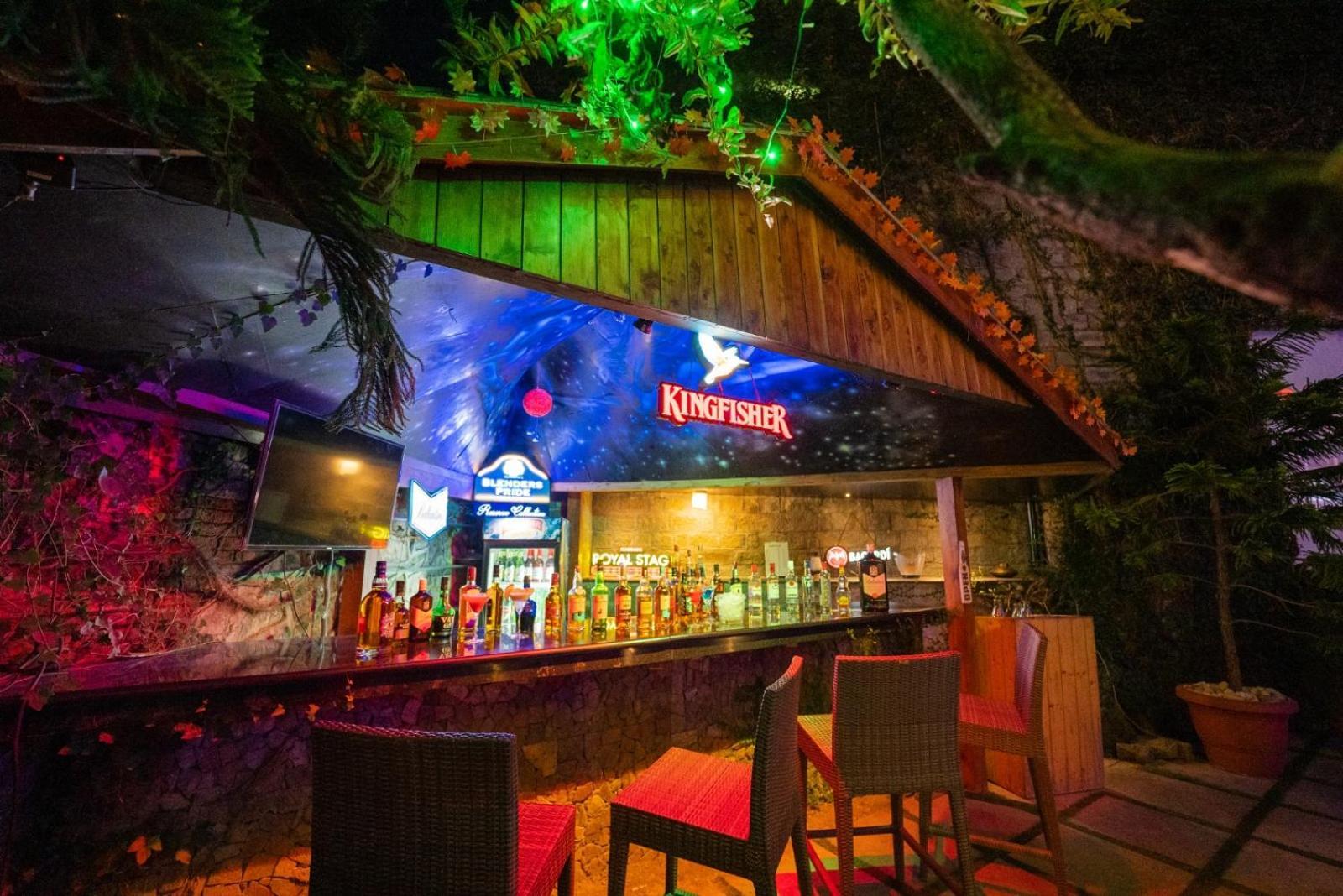 Kasauli Castle Resort Luaran gambar