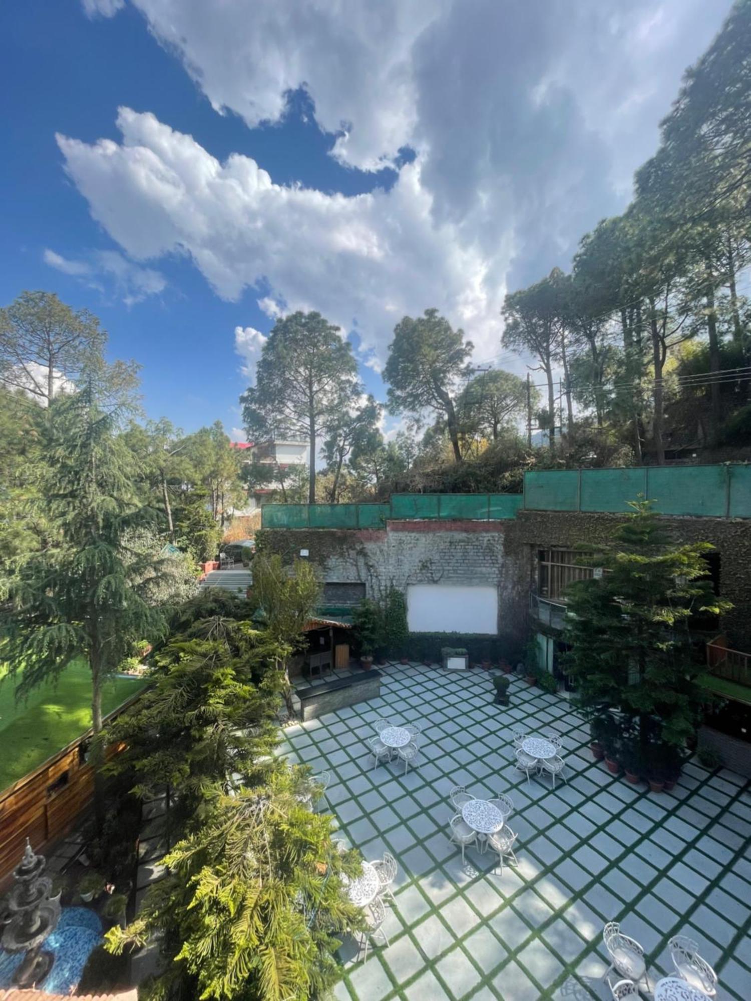 Kasauli Castle Resort Luaran gambar