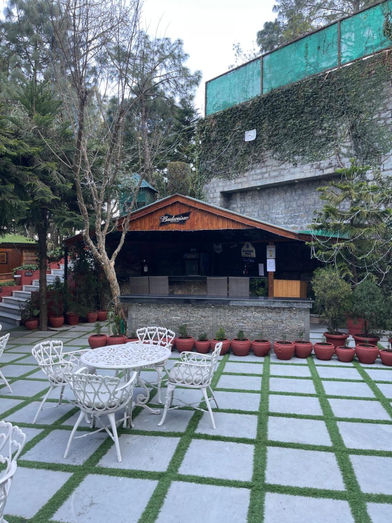 Kasauli Castle Resort Luaran gambar