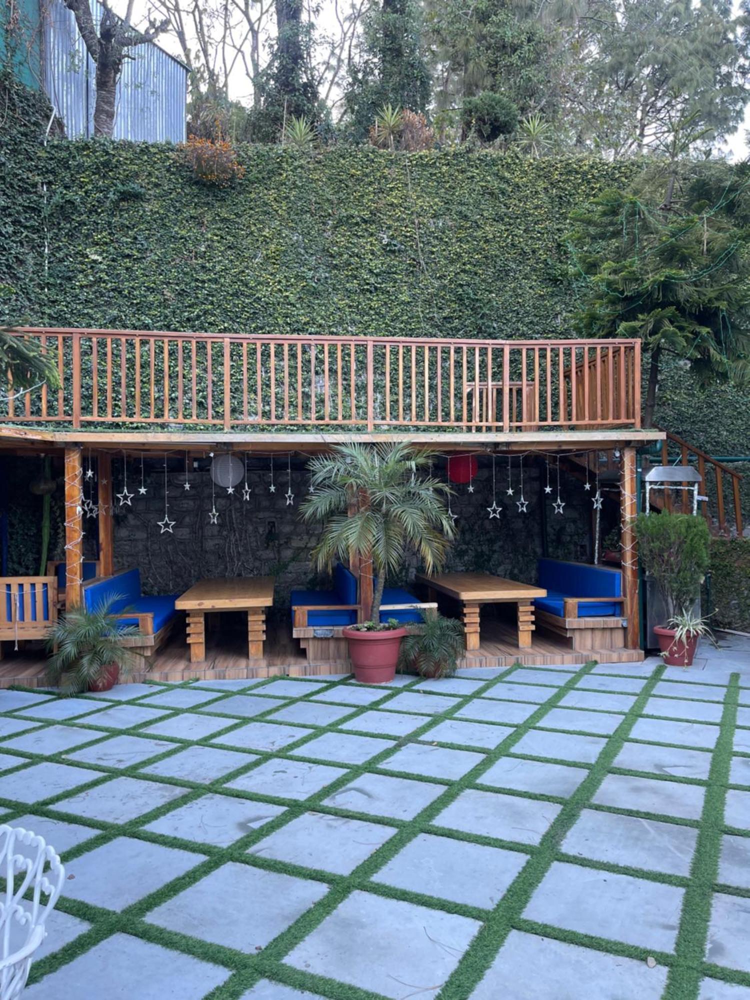 Kasauli Castle Resort Luaran gambar